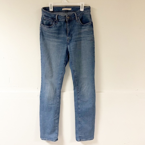 Levi's Women's 725 High Rise Bootcut Jeans 28 light wash - Picture 4 of 11